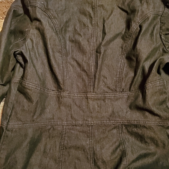 Jean Jacket - Picture 6 of 7